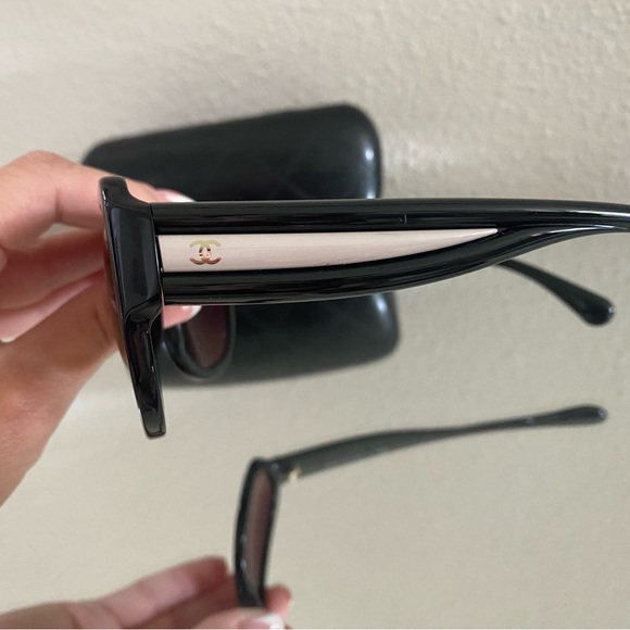 Chanel sunglasses with case - Picture 3 of 11